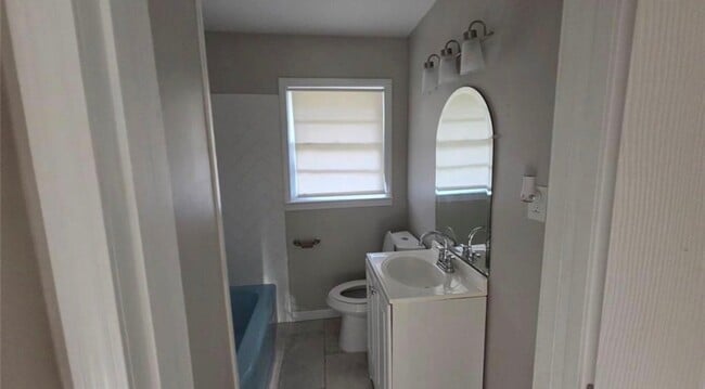 Photo - 136 Hillsdale Dr SE