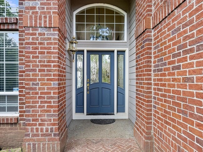 Photo - 129 Deerbrook Dr