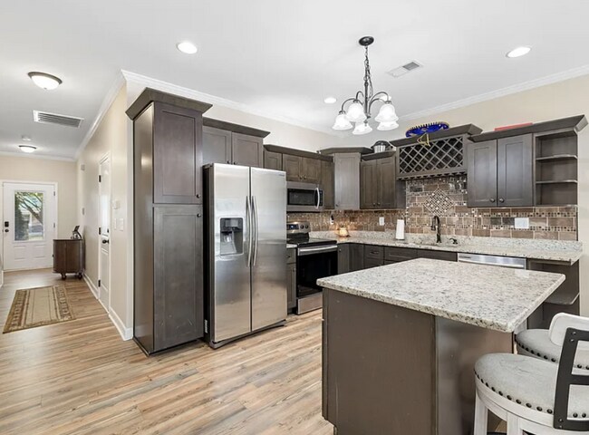 215 Cedar St