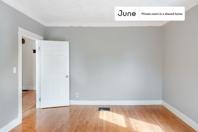 Photo - Room in Shared 6 bed/1.5 bath home Unidad B