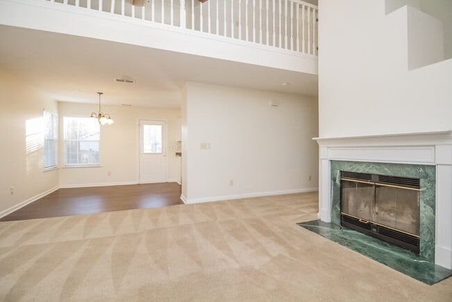 Photo - 688 Hollandale Rd