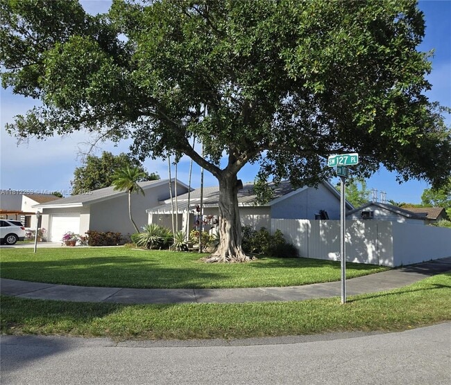 Photo - 10625 SW 127th Pl