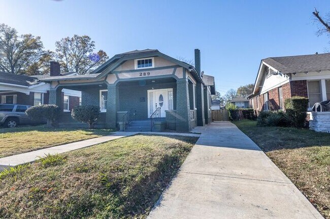 Photo - Midtown charm!