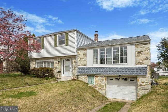 Photo - 805 Selma St