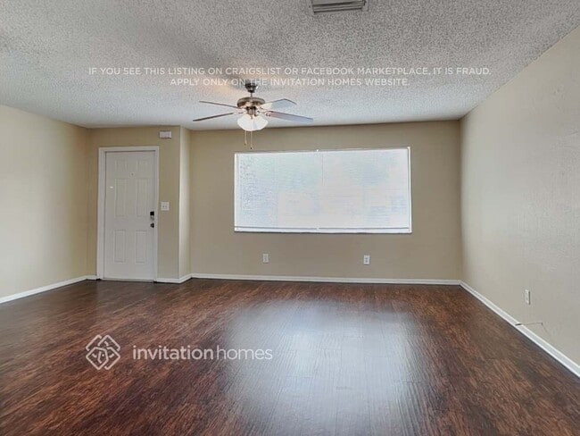 Photo - 1752 Thames St