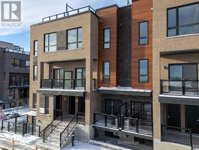 Photo - 20 Lytham Grn Cir