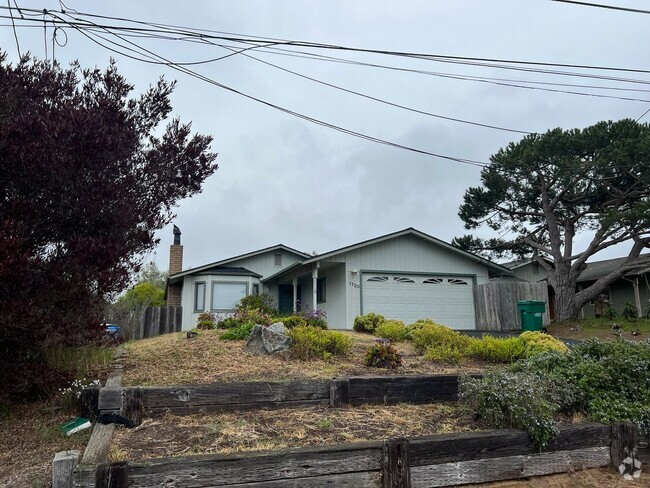 Building Photo - 1720 8th St Rental