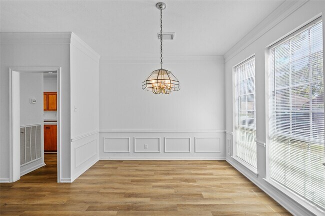 Photo - 5803 Ancient Oaks Dr