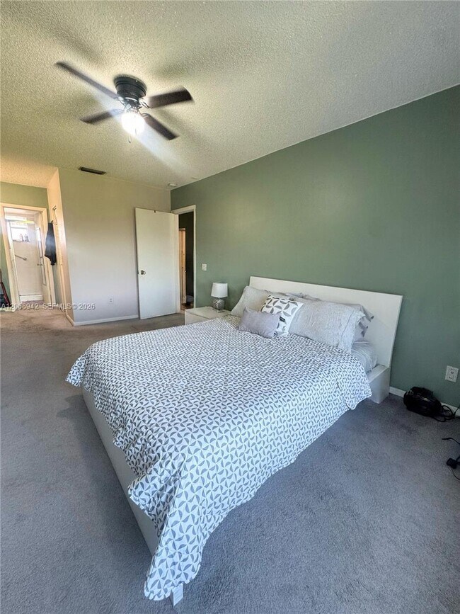 Photo - 6550 Royal Palm Blvd Unidad 304A