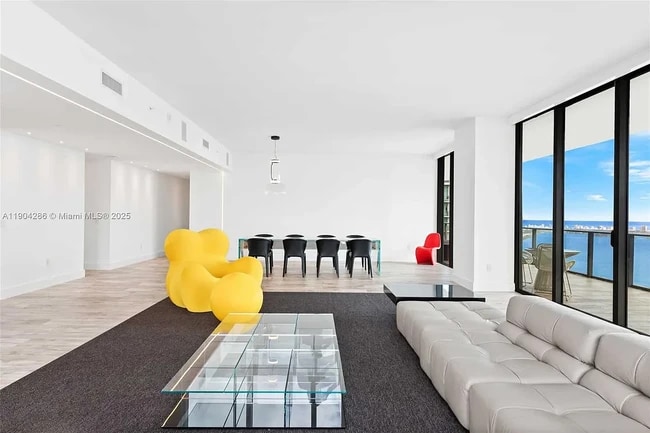 Photo - 650 NE 32nd St Unit #PENTHOUSE 5201