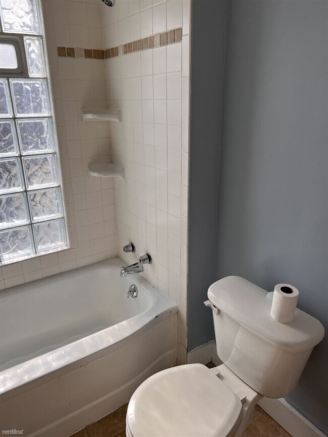 3 br, 1 bath House - 810 Coit Ave NE - 3 br, 1 bath House - 810 Coit Ave NE