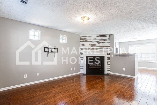 Photo - 602 Spanish Oak Dr