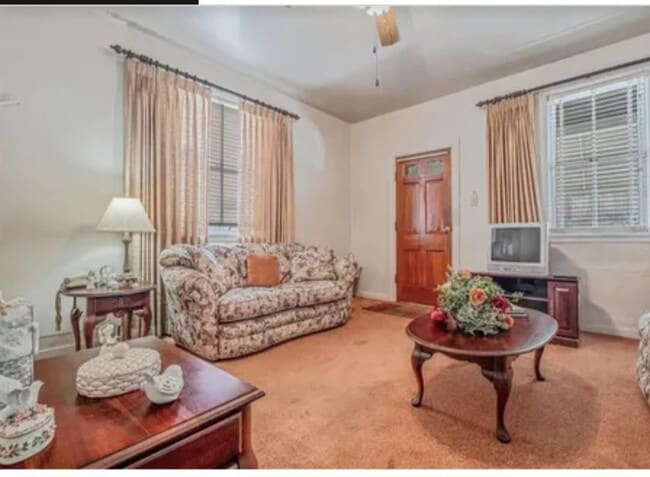 Photo - 308 W 6th Ave