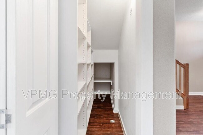 Photo - 2401 NE 114th Ct