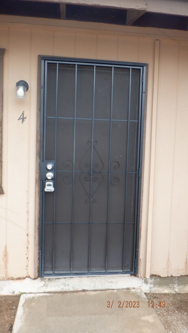 441 W 20th Ave Unit 4
