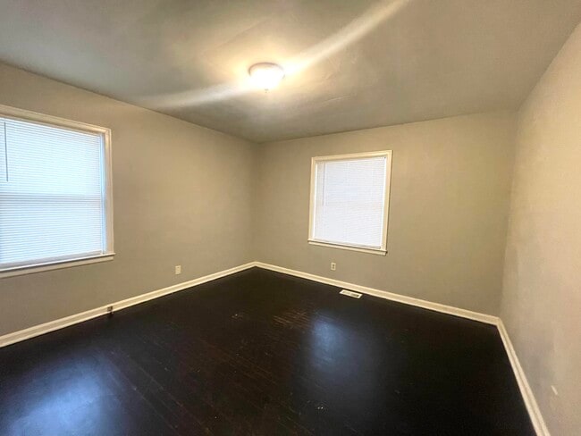 Photo - 1775 Harrodsburg Rd Unit ground floor -A