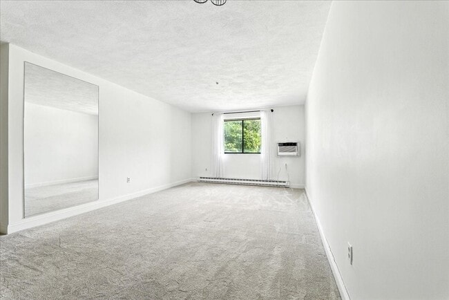 Photo - 67 Milliken Ave Unit 13