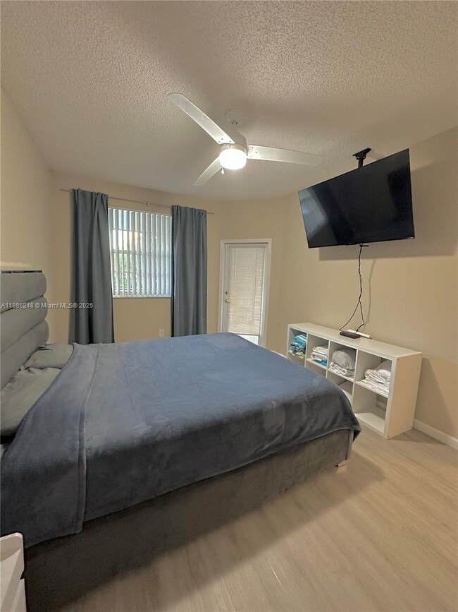 Photo - 3155 NE 184th St Unit 8201