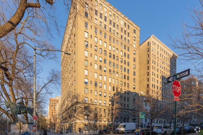 Photo - 340 Riverside Dr