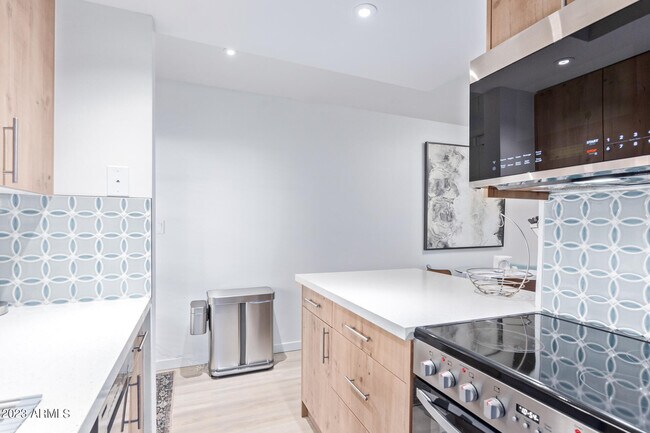 Photo - 1449 E Highland Ave Unit 9