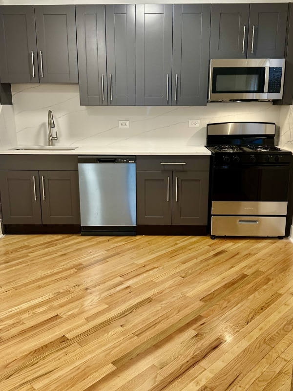 Photo - 5031 N Harding Ave Unidad 2W