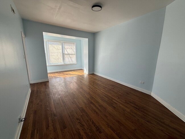 Photo - 411 N Hamlin Ave Unit 2