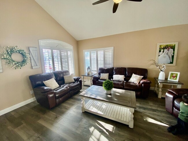 Photo - Gorgeous 3 bedroom Home