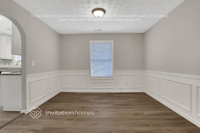 Photo - 4150 Hillsborough Dr SW