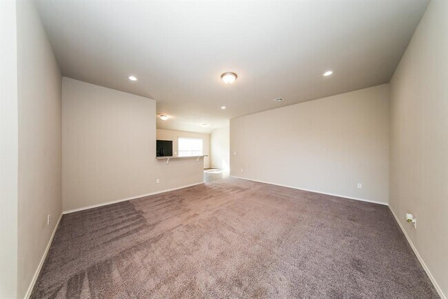 Photo - 2204 Dillards Dr