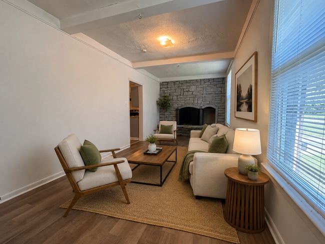 Photo - 8850 Woodland Dr