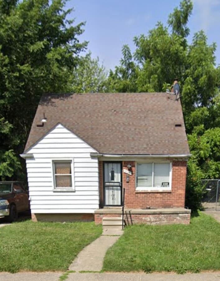 Four Bedrooms! - Four Bedrooms!