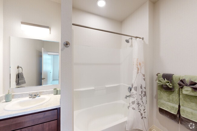 2BR, 1BA - 748SF