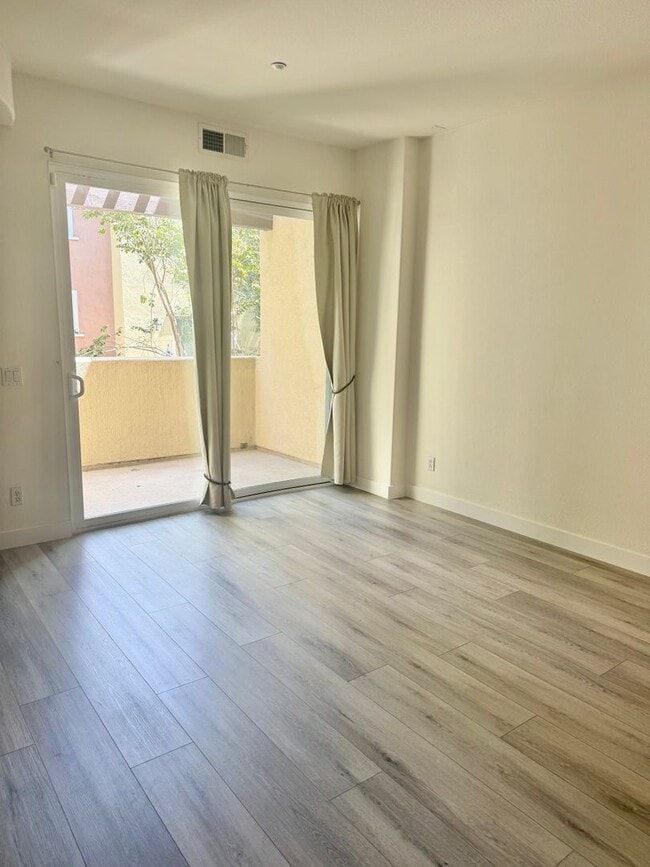 2715 Escala Cir