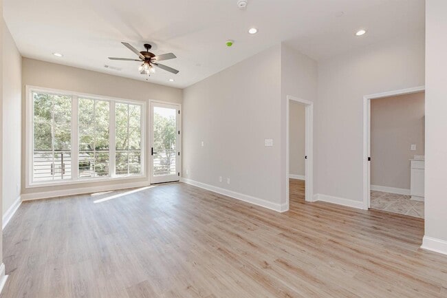 Photo - 1009 Northside Dr