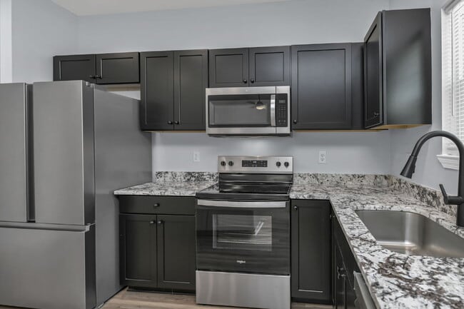 Photo - 32 Roberson St