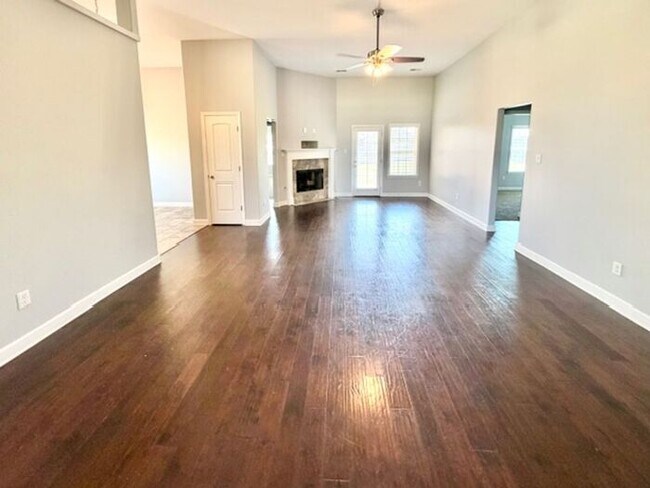 Photo - Now Leasing A 4-Bedroom 2 Bath Home In Olive Branch.