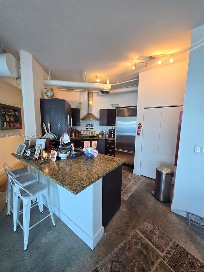 Photo - 700 NE 25th St Unit 1402