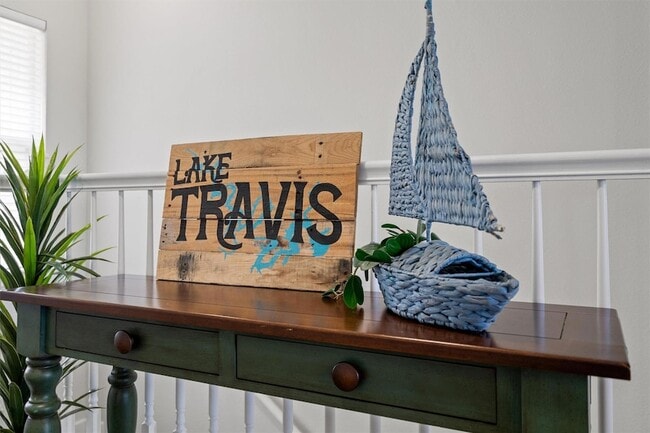 Photo - 504 Lakeshore Cir