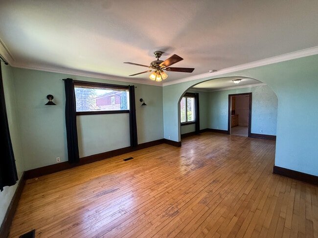 Building Photo - 657 Lake Ave Unit Lave Ave  A
