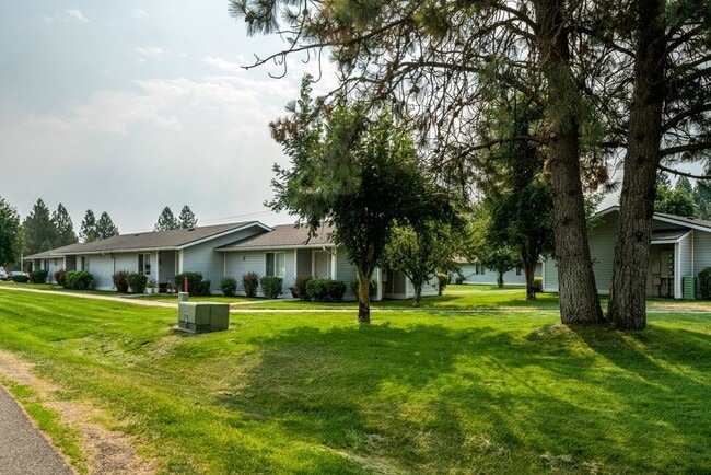 Photo - 7032 W Heritage St