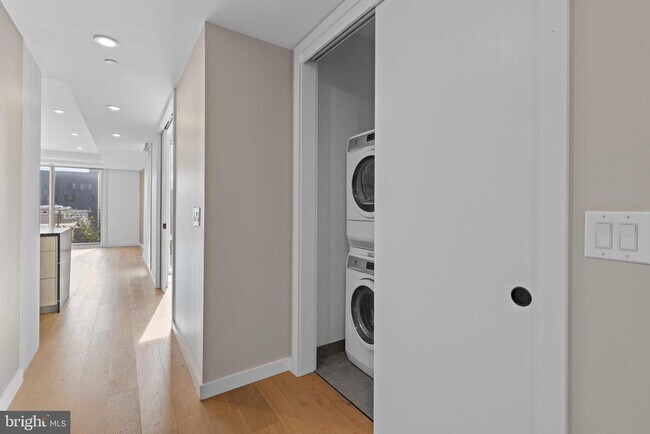 Photo - 807 N 3rd St Unit 404