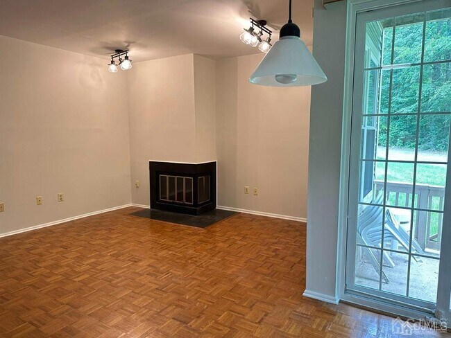 Photo - 6111 Cedar Ct