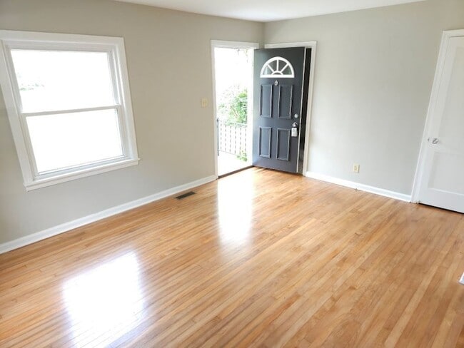 Photo - 905 Murfree Ave