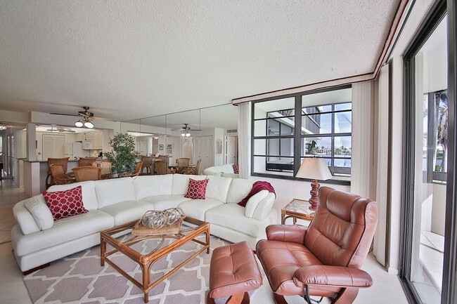 Photo - 651 Seaview Ct Rental