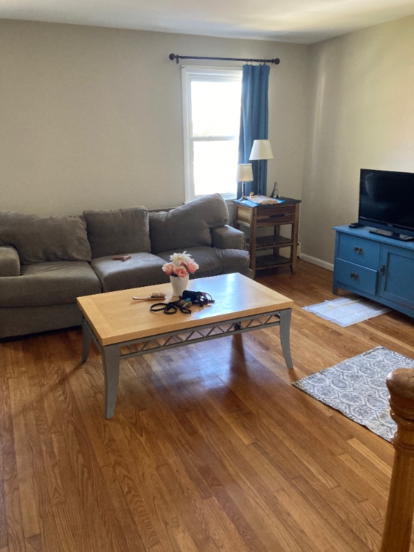 Photo - 415 Clark St