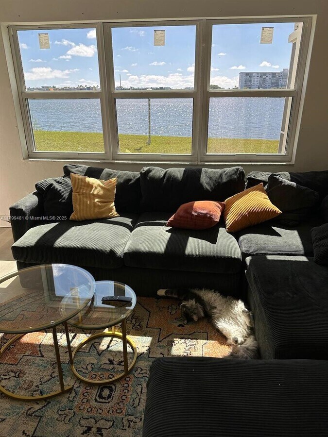 Photo - 1530 NE 191st St Unidad 108 Rental