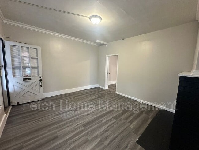 Photo - 832 N 5th St
