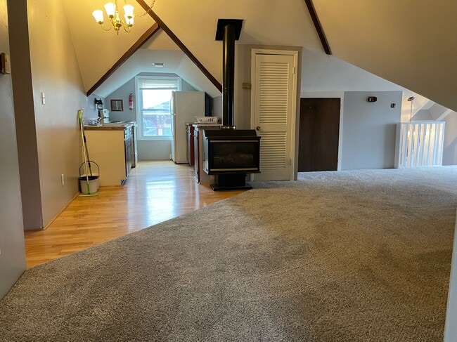 Photo - 906 West Ave