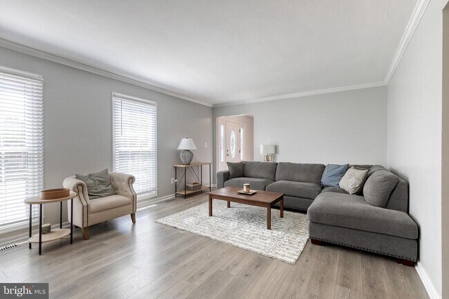 Photo - 7904 Severn Hills Way House