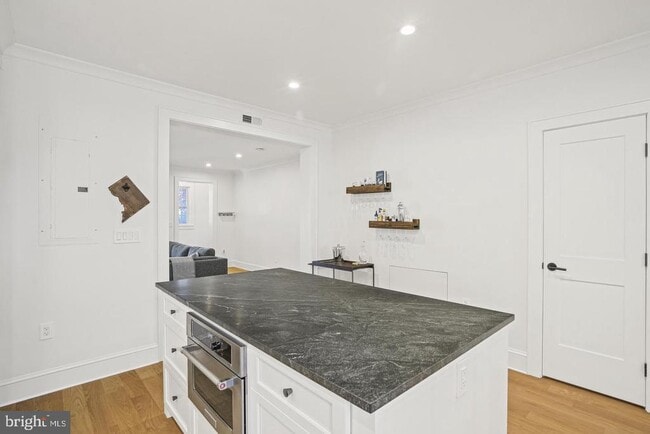 Photo - 1920 35th St NW
